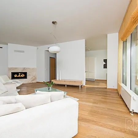 Apartment Spacious Penthouse *